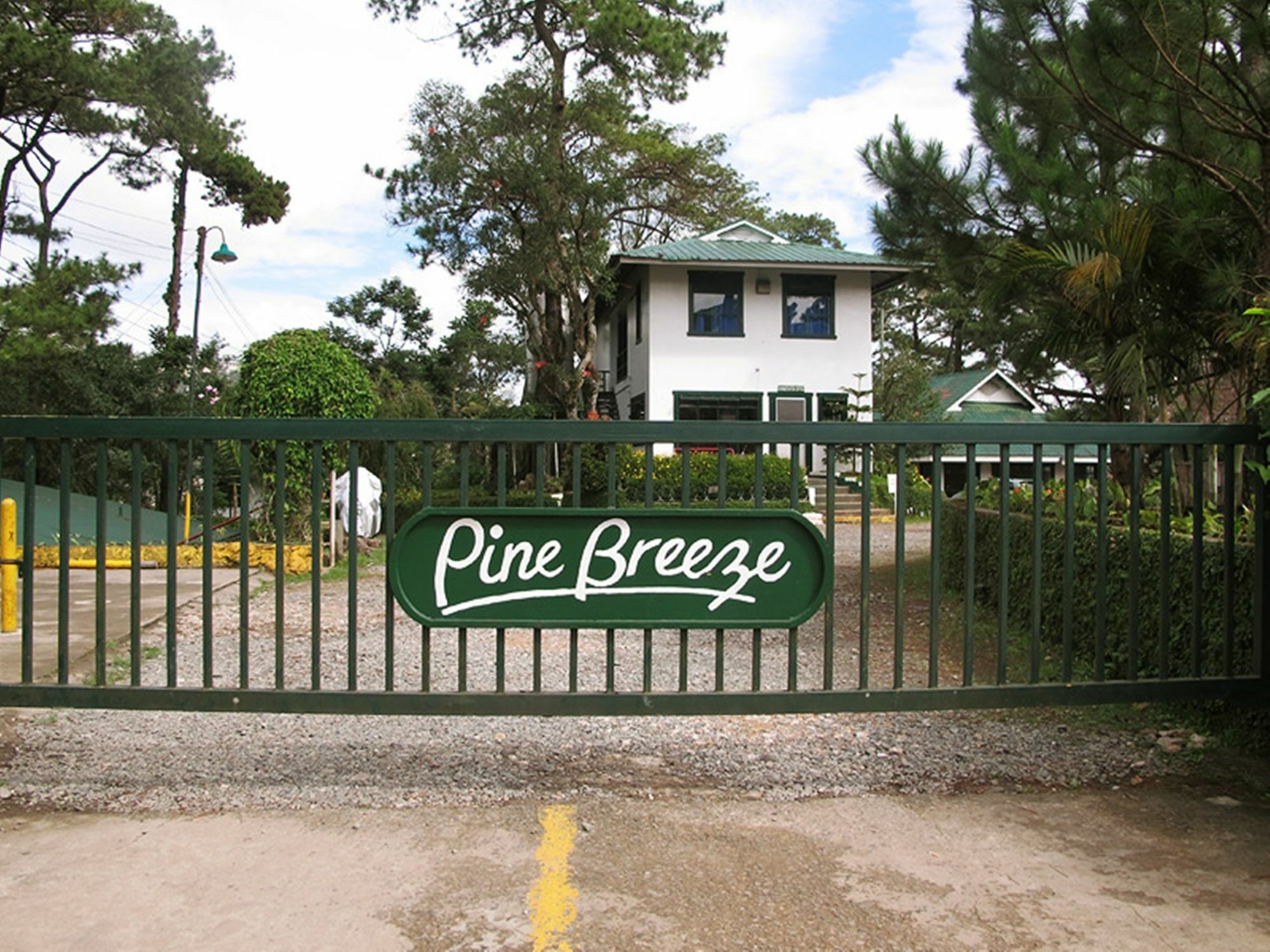 Pine Breeze Cottages Baguio City Exterior photo